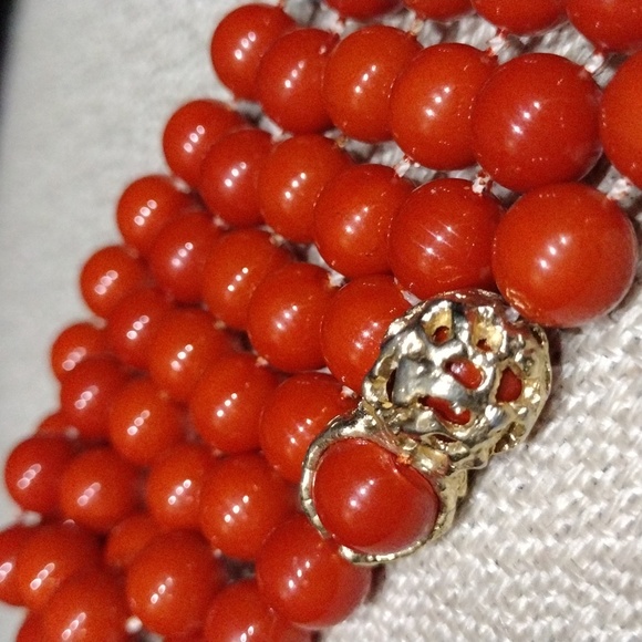 VINTAGE 50"+ 8mm Burnt Orange Lucite Bead Infinity Necklace w Gold Tone Detail - Picture 6 of 8
